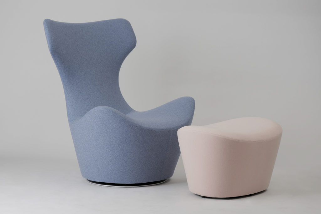 The Grande Papilio chair in Pantone's colors of 2016